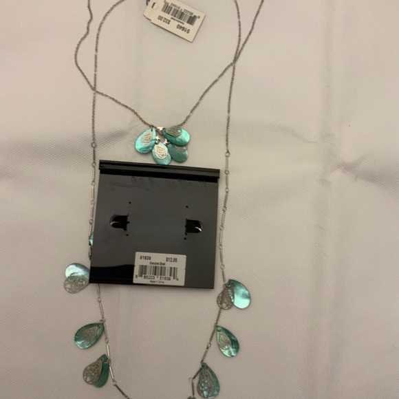 S9/ NWT 19” Cookie Lee Necklace & Earring Set 9 - Double Row Green Shell - Picture 4 of 6